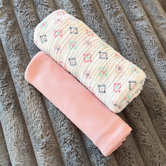 Hudson Baby/Modern Baby baby girl blankets - Picture 1 of 4